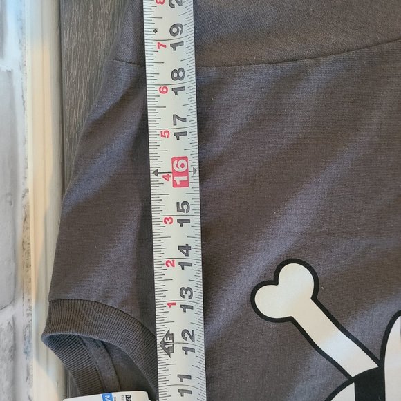 One Piece Mens T Shirt Chibi Strawhat Crew Under Skull Logo Small NWT - Picture 5 of 7